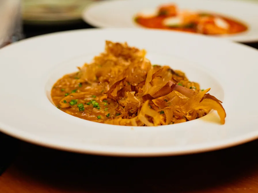 Foto do prato Risoto de shitake e katsuobushi